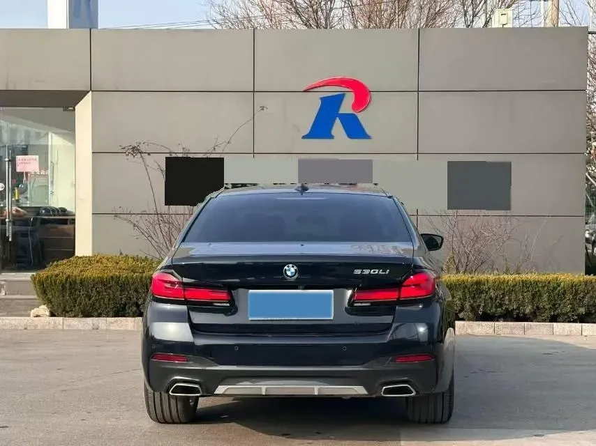 2023 BMW 5 Series 2.0T 245HP L4 8AT,autocango,china used car exporter,china ev exporter,chinese used car exporter,chinese used ev exporter