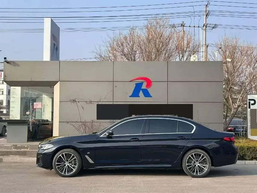 2023 BMW 5 Series 2.0T 245HP L4 8AT,autocango,china used car exporter,china ev exporter,chinese used car exporter,chinese used ev exporter