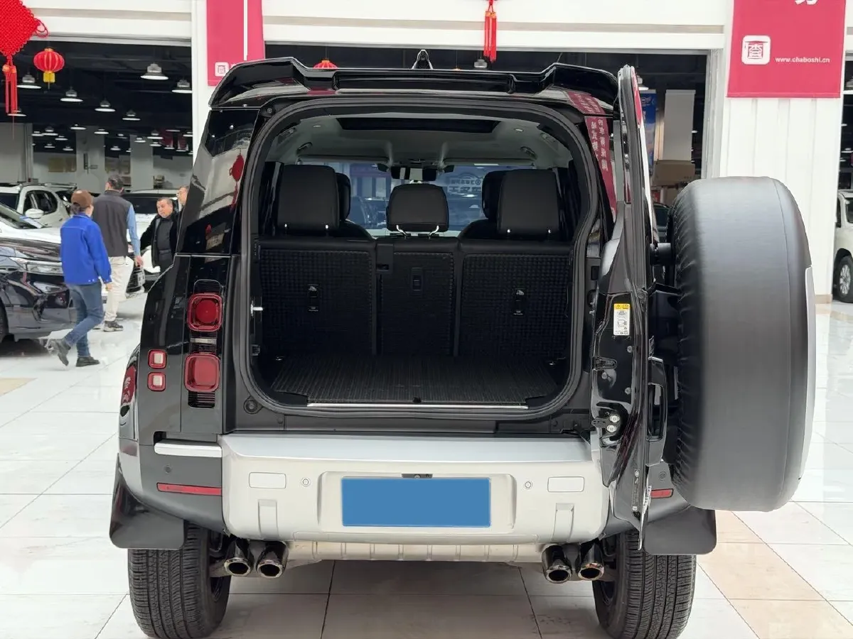 2020 Land Rover Defender 3.0T 400HP L6 8AT,autocango,china used car exporter,china ev exporter,chinese used car exporter,chinese used ev exporter
