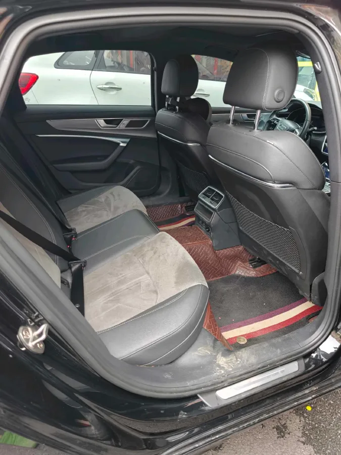 2023 Audi A6L 2.0T 190HP L4 7DCT,autocango,china used car exporter,china ev exporter,chinese used car exporter,chinese used ev exporter