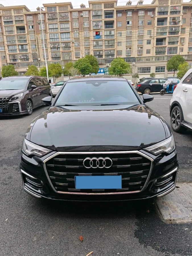 2023 Audi A6L 2.0T 190HP L4 7DCT,autocango,china used car exporter,china ev exporter,chinese used car exporter,chinese used ev exporter