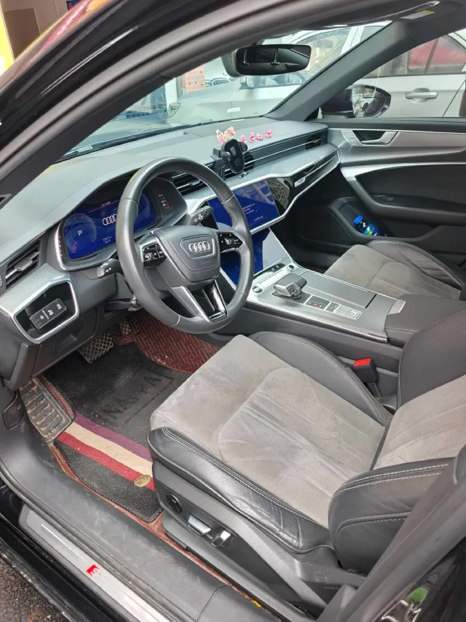 2023 Audi A6L 2.0T 190HP L4 7DCT,autocango,china used car exporter,china ev exporter,chinese used car exporter,chinese used ev exporter