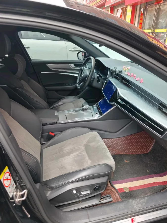 2023 Audi A6L 2.0T 190HP L4 7DCT,autocango,china used car exporter,china ev exporter,chinese used car exporter,chinese used ev exporter