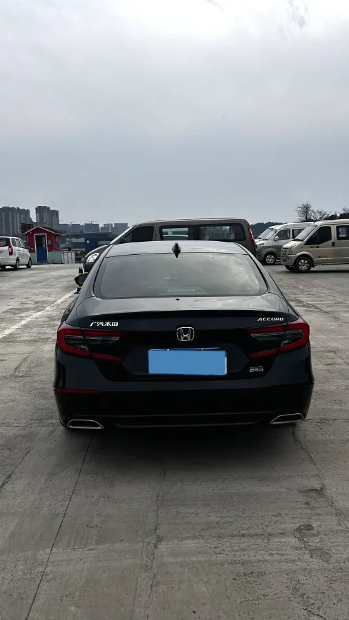 2022 Honda Accord 1.5T 194HP L4 CVT,autocango,china used car exporter,china ev exporter,chinese used car exporter,chinese used ev exporter