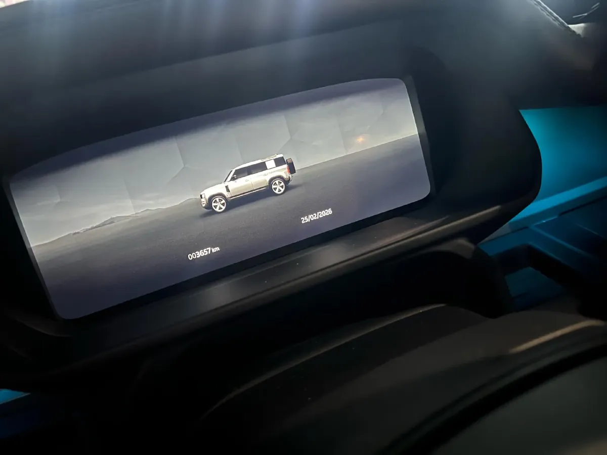 2025 Land Rover Defender 5.0T 525HP V8 8AT,autocango,china used car exporter,china ev exporter,chinese used car exporter,chinese used ev exporter