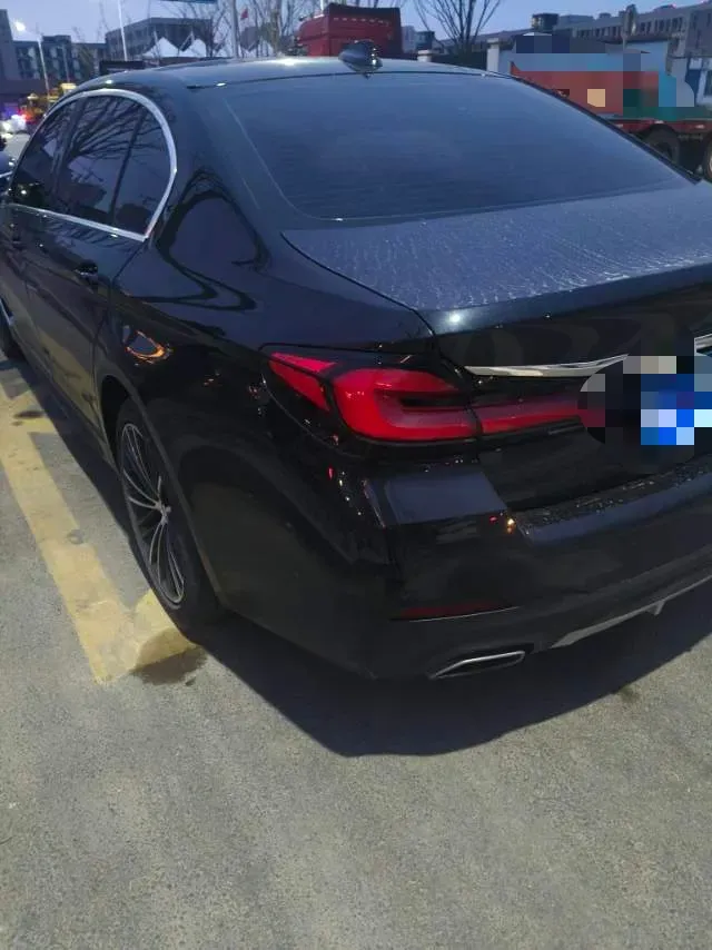 2022 BMW 5 Series 2.0T 252HP L4 8AT,autocango,china used car exporter,china ev exporter,chinese used car exporter,chinese used ev exporter