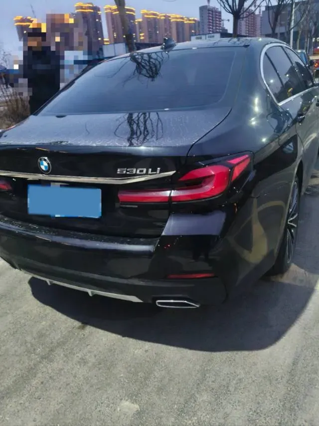 2022 BMW 5 Series 2.0T 252HP L4 8AT,autocango,china used car exporter,china ev exporter,chinese used car exporter,chinese used ev exporter