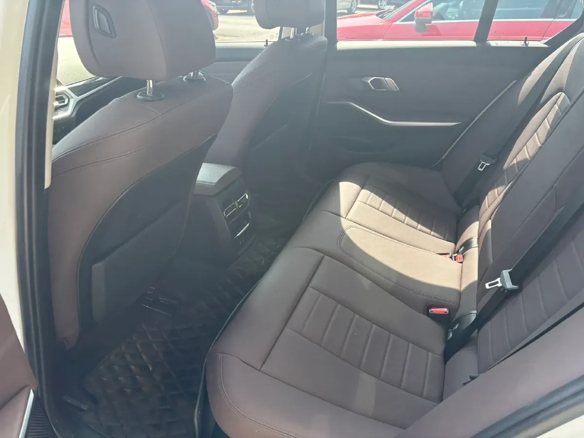 2021 BMW 3 Series 2.0T 156HP L4 8AT,autocango,china used car exporter,china ev exporter,chinese used car exporter,chinese used ev exporter