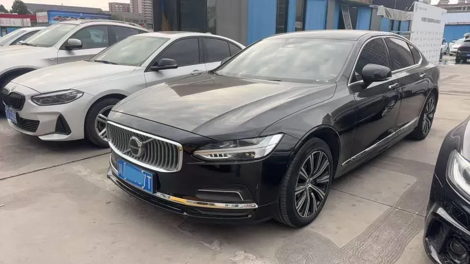 2022 Volvo S90 2.0T 250HP L4 8AT,autocango,china used car exporter,china ev exporter,chinese used car exporter,chinese used ev exporter