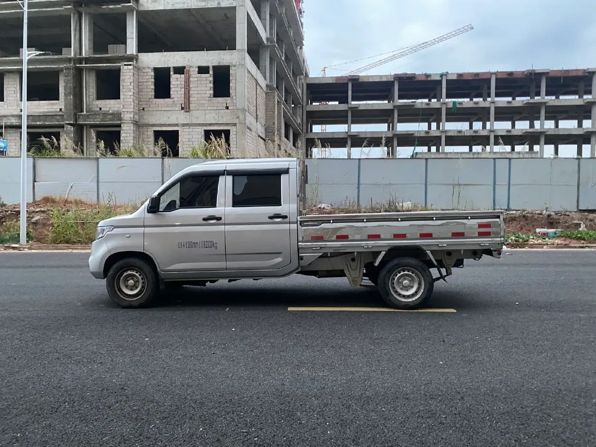 2019 WuLing RongGuang New Truck 1.5L 107HP L4 5MT,autocango,china used car exporter,china ev exporter,chinese used car exporter,chinese used ev exporter