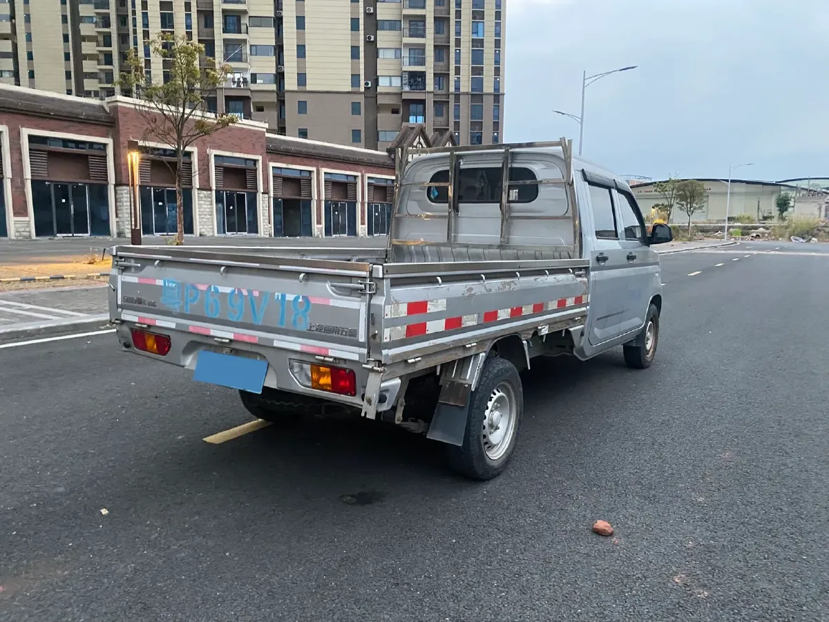 2019 WuLing RongGuang New Truck 1.5L 107HP L4 5MT,autocango,china used car exporter,china ev exporter,chinese used car exporter,chinese used ev exporter