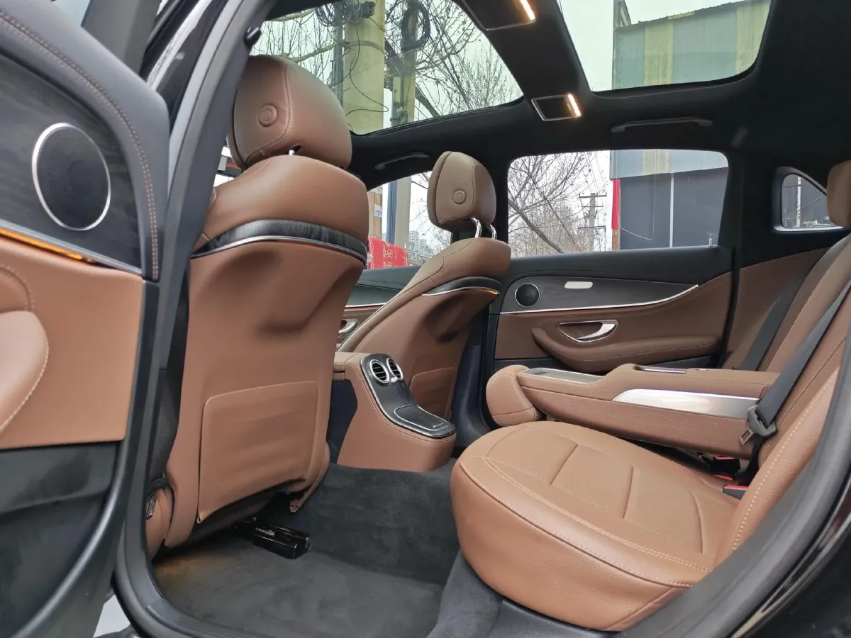 2023 Mercedes-Benz E Class 2.0T 211HP L4 9AT PHEV 25.4KWH,autocango,china used car exporter,china ev exporter,chinese used car exporter,chinese used ev exporter