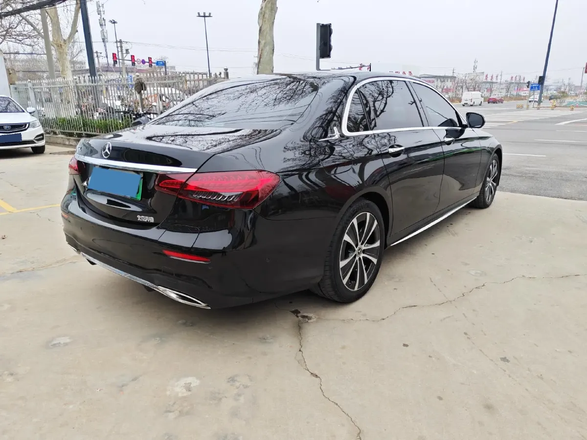 2023 Mercedes-Benz E Class 2.0T 211HP L4 9AT PHEV 25.4KWH,autocango,china used car exporter,china ev exporter,chinese used car exporter,chinese used ev exporter