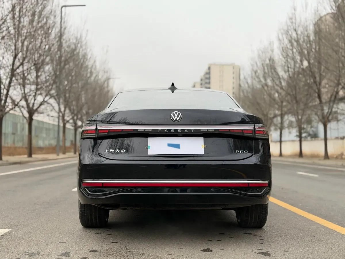 2025 Volkswagen Passat 2.0T 220HP L4 7DCT,autocango,china used car exporter,china ev exporter,chinese used car exporter,chinese used ev exporter