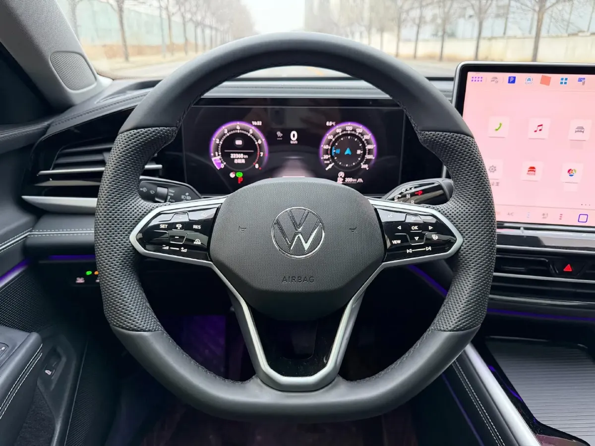 2025 Volkswagen Passat 2.0T 220HP L4 7DCT,autocango,china used car exporter,china ev exporter,chinese used car exporter,chinese used ev exporter