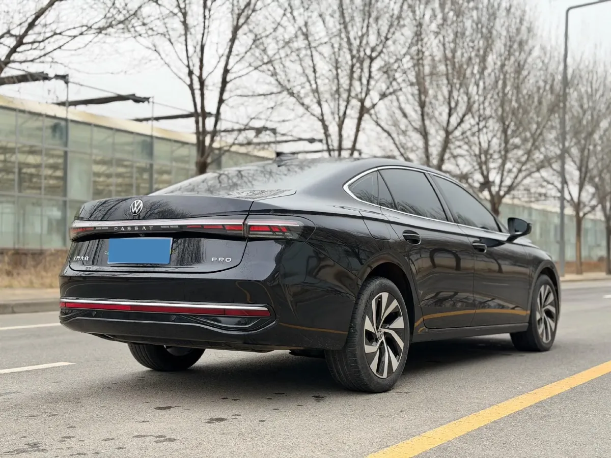 2025 Volkswagen Passat 2.0T 220HP L4 7DCT,autocango,china used car exporter,china ev exporter,chinese used car exporter,chinese used ev exporter