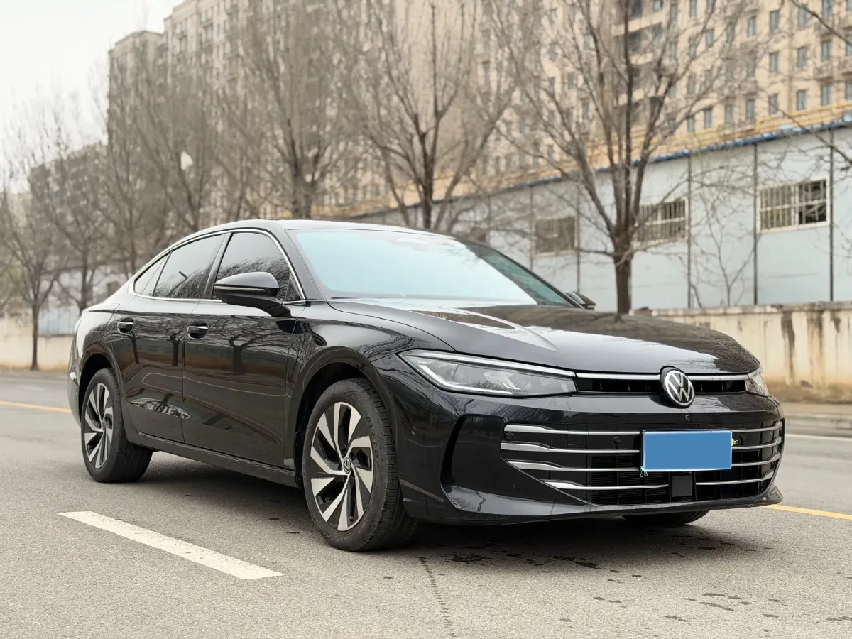 2025 Volkswagen Passat 2.0T 220HP L4 7DCT,autocango,china used car exporter,china ev exporter,chinese used car exporter,chinese used ev exporter
