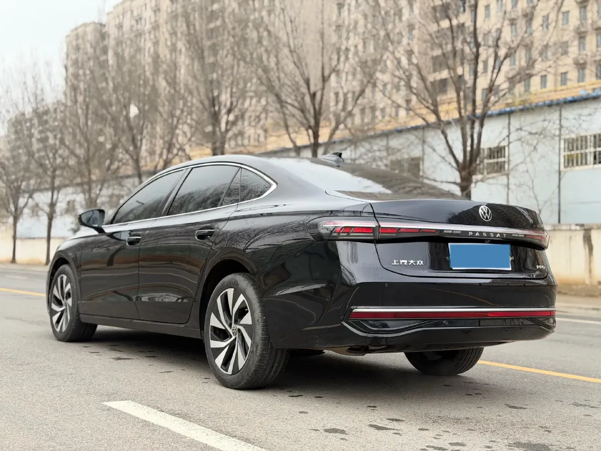 2025 Volkswagen Passat 2.0T 220HP L4 7DCT,autocango,china used car exporter,china ev exporter,chinese used car exporter,chinese used ev exporter