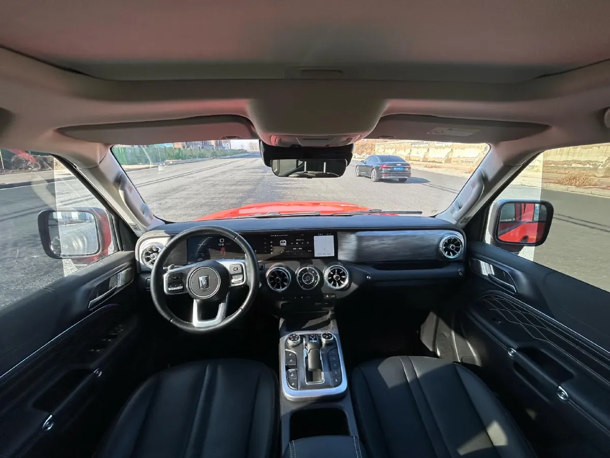 2024 Tank 300 2.0T 227HP L4 8AT,autocango,china used car exporter,china ev exporter,chinese used car exporter,chinese used ev exporter