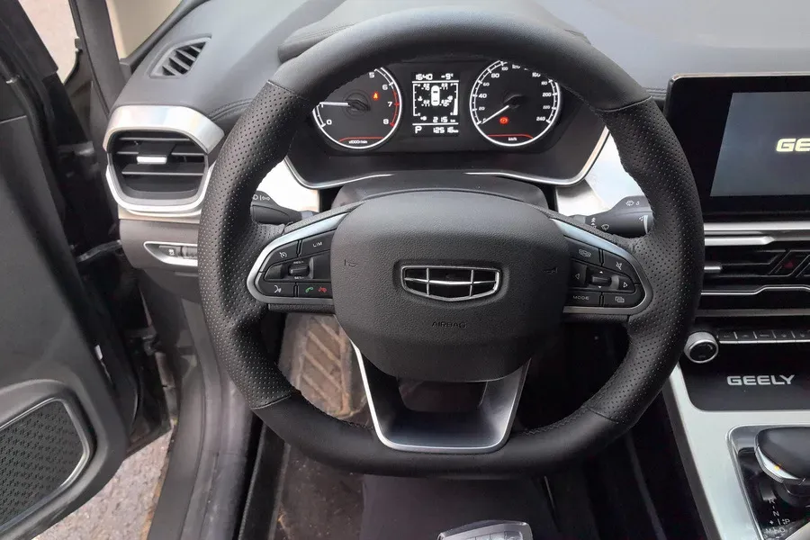 2024 Geely Coolray 1.5T 181HP L4 7DCT,autocango,china used car exporter,china ev exporter,chinese used car exporter,chinese used ev exporter