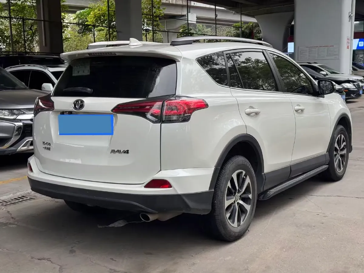 2018 Toyota RAV4 2.0L 151HP L4 CVT,autocango,china used car exporter,china ev exporter,chinese used car exporter,chinese used ev exporter