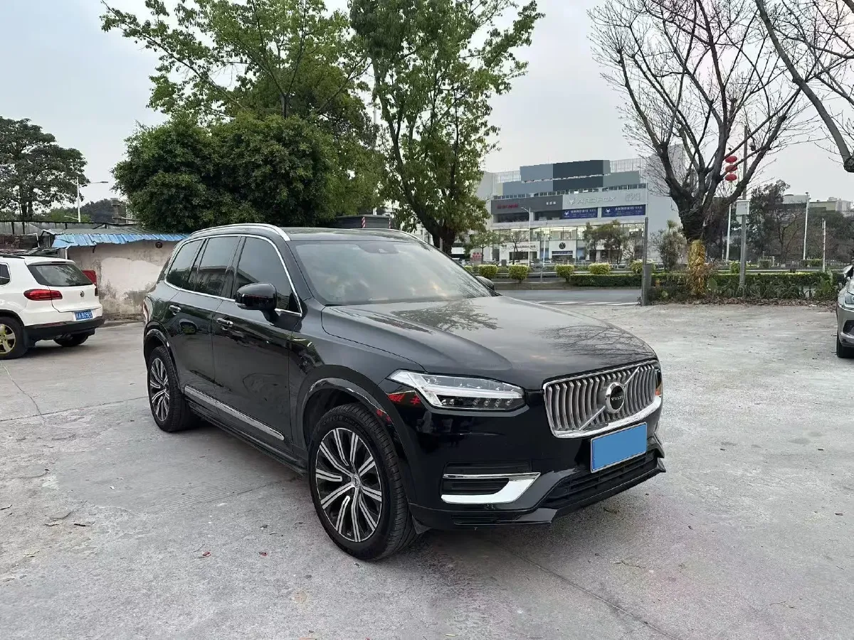 2022 Volvo XC90 2.0T 299HP L4 8AT,autocango,china used car exporter,china ev exporter,chinese used car exporter,chinese used ev exporter