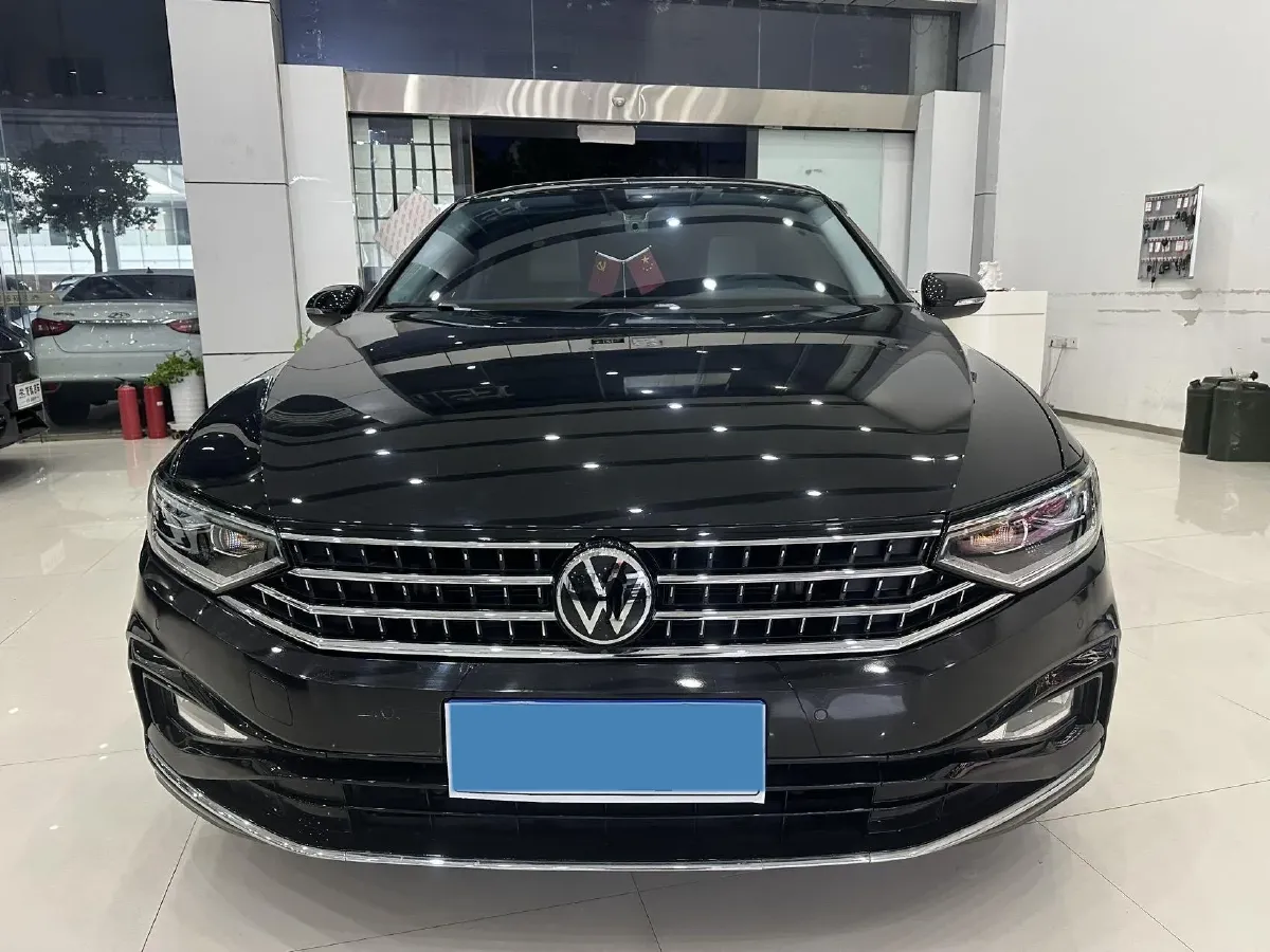2023 Volkswagen Magotan 2.0T 186HP L4 7DCT,autocango,china used car exporter,china ev exporter,chinese used car exporter,chinese used ev exporter
