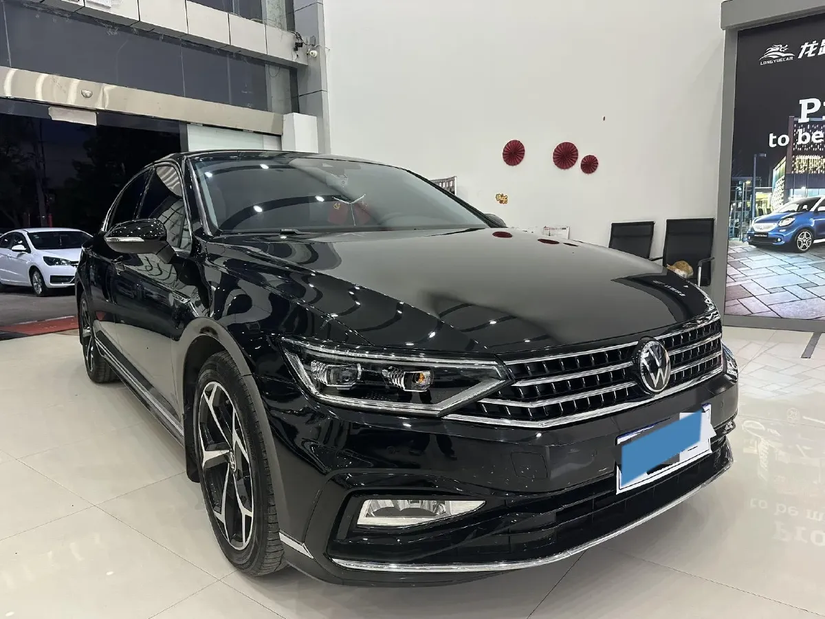 2023 Volkswagen Magotan 2.0T 186HP L4 7DCT,autocango,china used car exporter,china ev exporter,chinese used car exporter,chinese used ev exporter