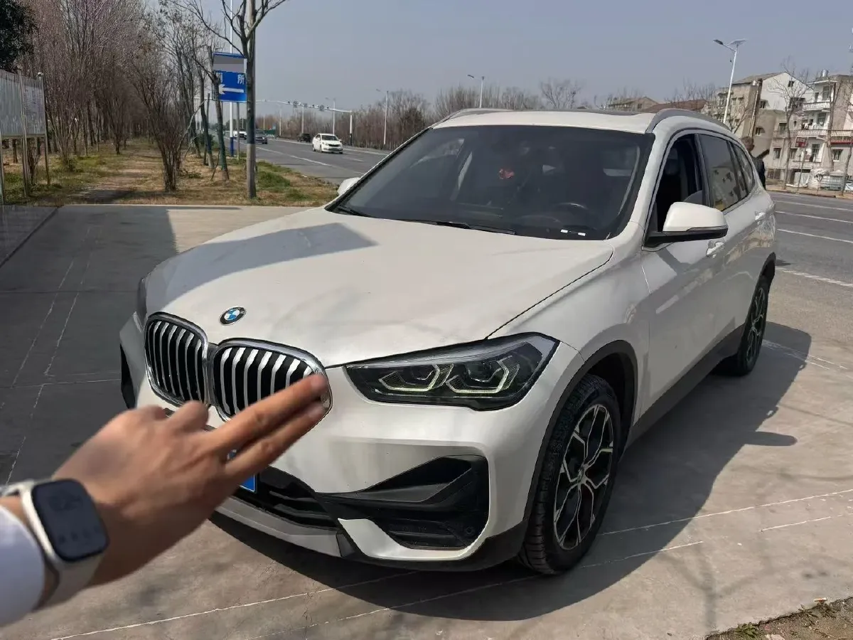 2022 BMW X1 2.0T 192HP L4 7DCT,autocango,china used car exporter,china ev exporter,chinese used car exporter,chinese used ev exporter