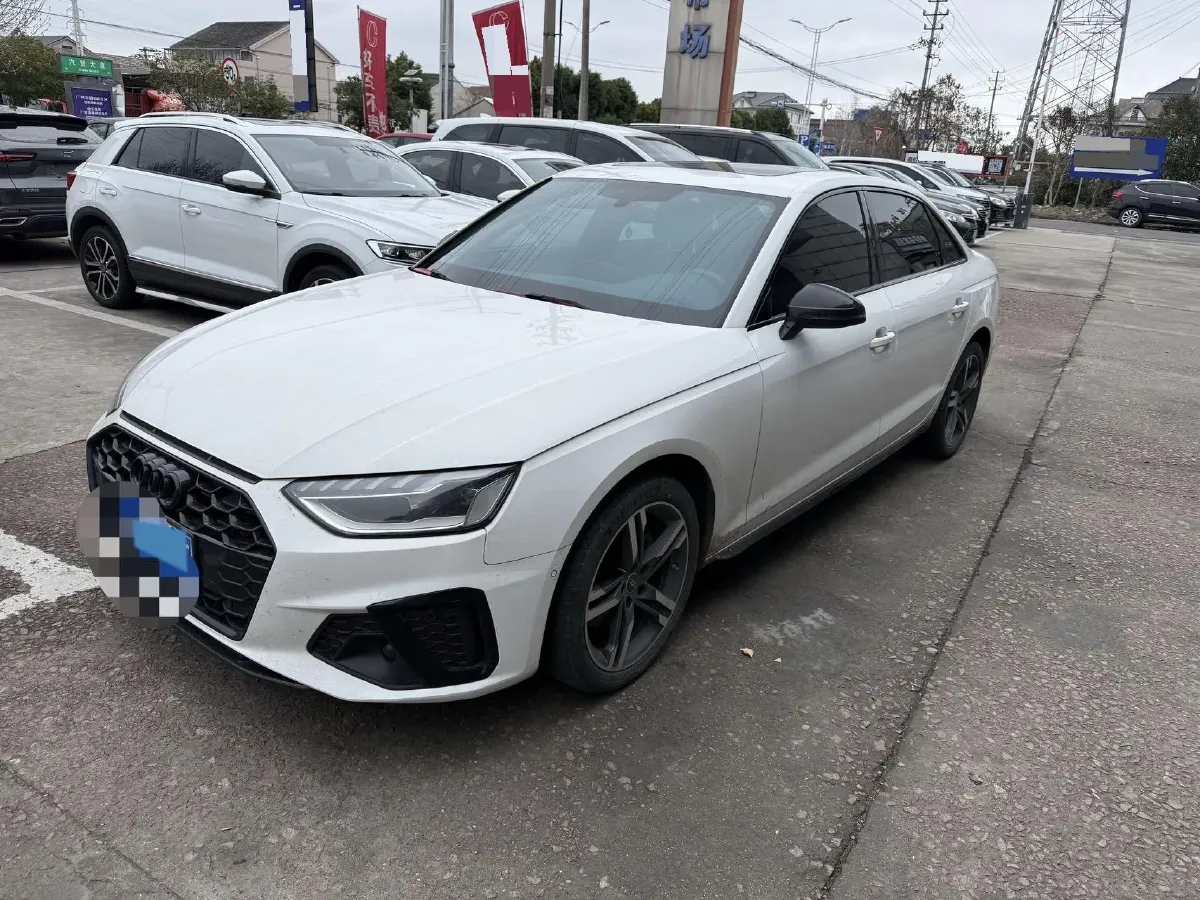 2022 Audi A4L 2.0T 190HP L4 7DCT,autocango,china used car exporter,china ev exporter,chinese used car exporter,chinese used ev exporter