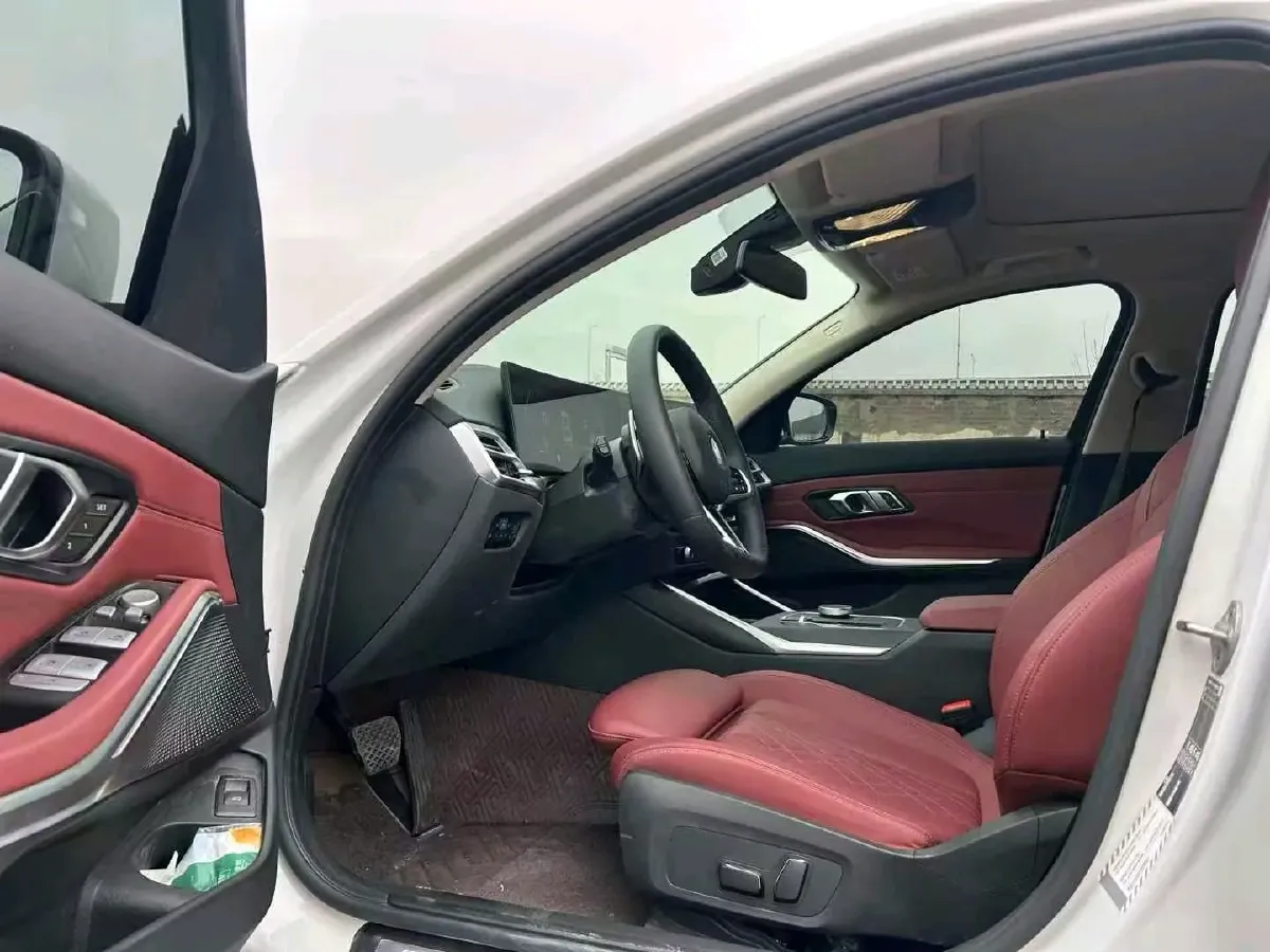 2025 BMW 3 Series 2.0T 184HP L4 8AT,autocango,china used car exporter,china ev exporter,chinese used car exporter,chinese used ev exporter