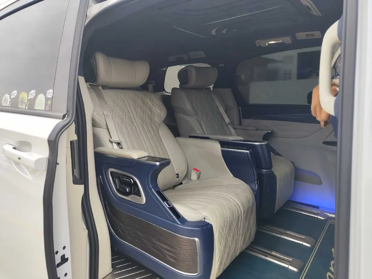 2020 Buick GL8 2.0T 237HP L4 9AT,autocango,china used car exporter,china ev exporter,chinese used car exporter,chinese used ev exporter