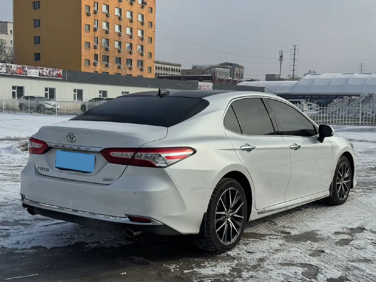 2023 Toyota Camry 2.5L 207HP L4 8AT,autocango,china used car exporter,china ev exporter,chinese used car exporter,chinese used ev exporter