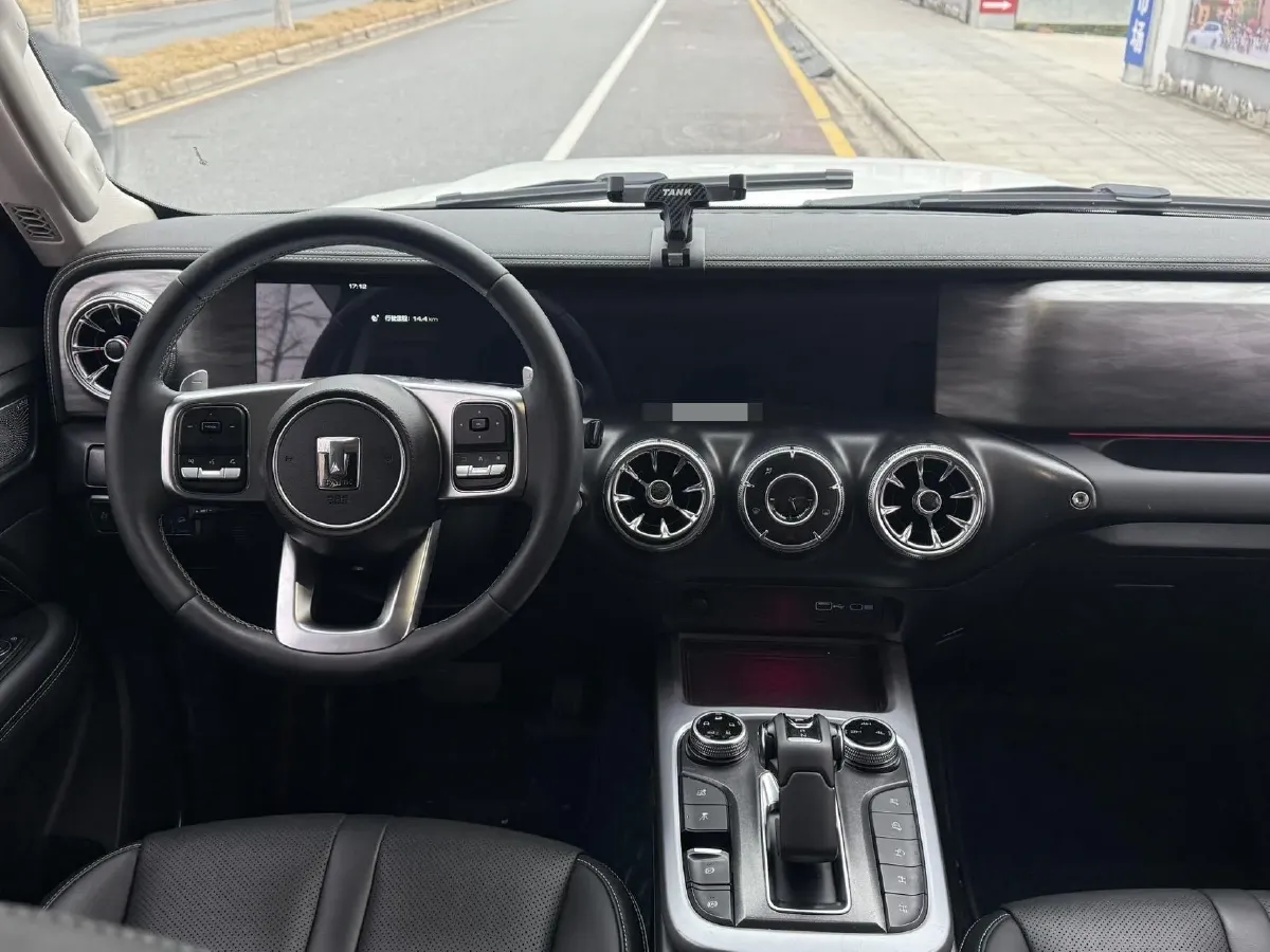 2021 Tank 300 2.0T 227HP L4 8AT,autocango,china used car exporter,china ev exporter,chinese used car exporter,chinese used ev exporter