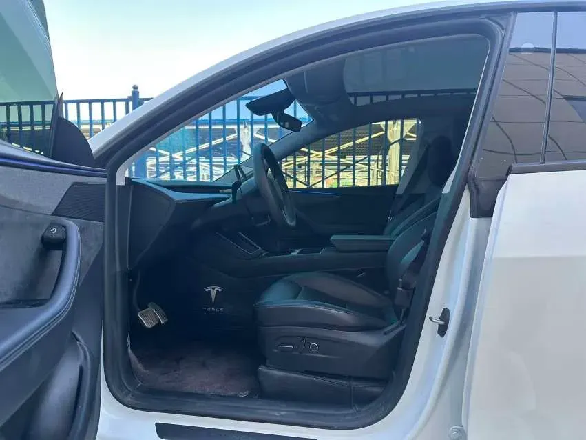 2025 Tesla Model Y BEV 78.4KWH,autocango,china used car exporter,china ev exporter,chinese used car exporter,chinese used ev exporter