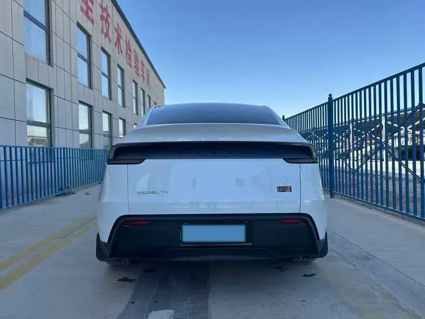 2025 Tesla Model Y BEV 78.4KWH,autocango,china used car exporter,china ev exporter,chinese used car exporter,chinese used ev exporter