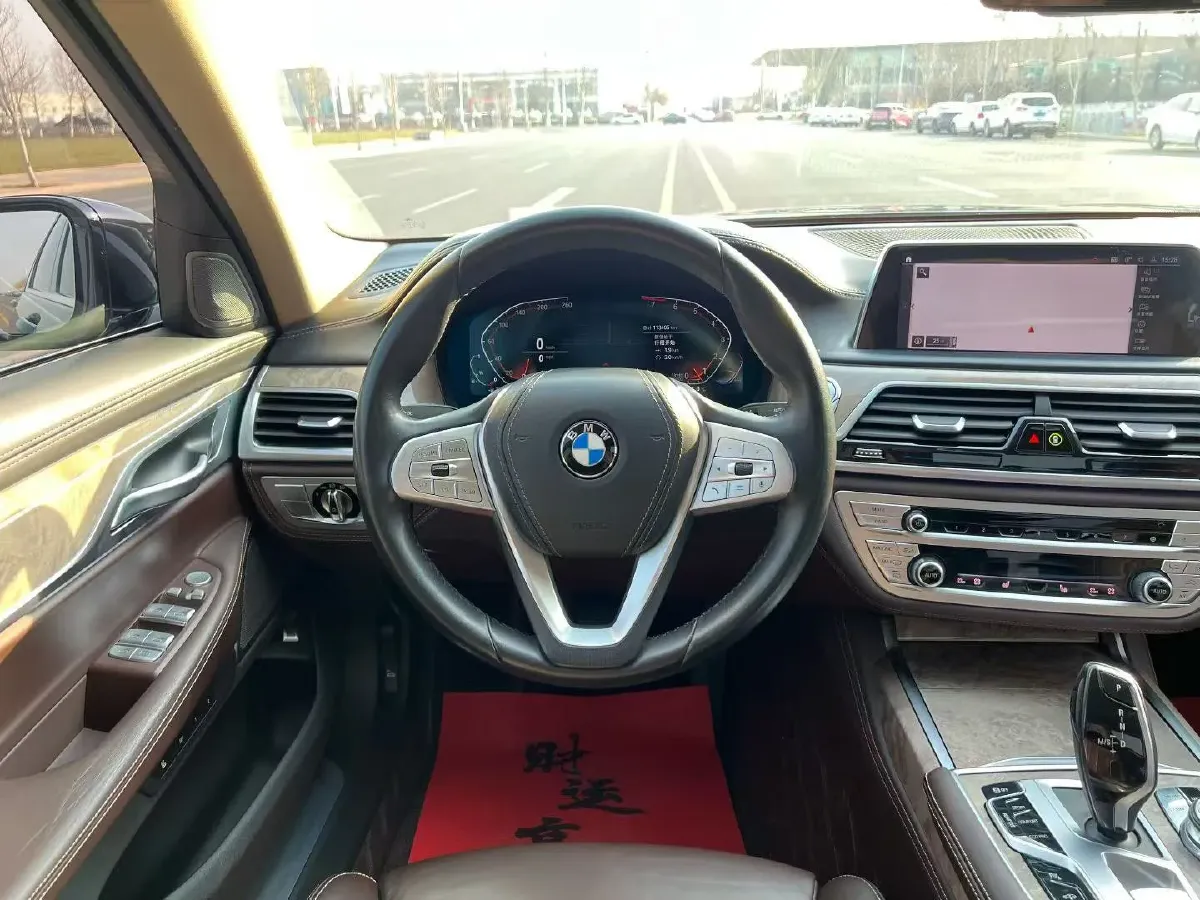2019 BMW 7 Series 3.0T 340HP L6 8AT,autocango,china used car exporter,china ev exporter,chinese used car exporter,chinese used ev exporter