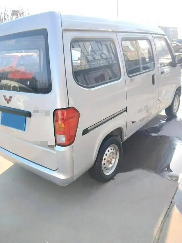 2015 WuLing ZhiGuang 1.2L 82HP L4 5MT,autocango,china used car exporter,china ev exporter,chinese used car exporter,chinese used ev exporter