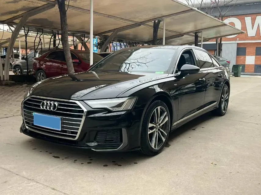 2021 Audi A6L 2.0T 190HP L4 7DCT,autocango,china used car exporter,china ev exporter,chinese used car exporter,chinese used ev exporter