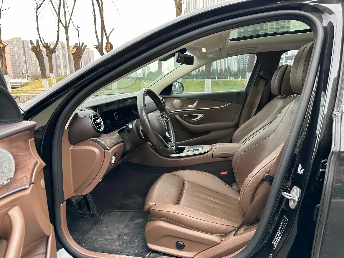 2021 Mercedes-Benz E Class 2.0T 197HP L4 9AT,autocango,china used car exporter,china ev exporter,chinese used car exporter,chinese used ev exporter