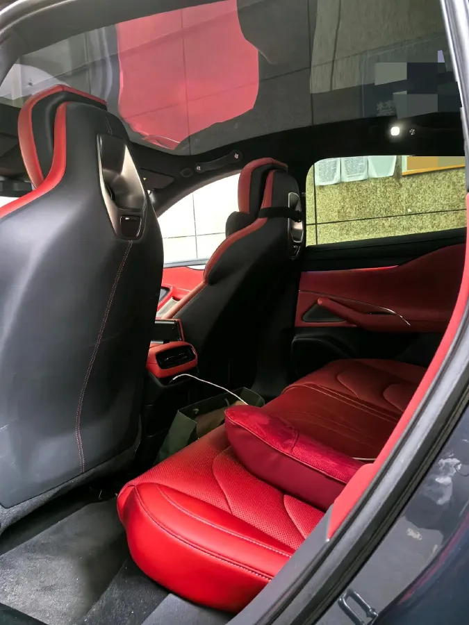 2024 MI SU7 BEV 101KWH,autocango,china used car exporter,china ev exporter,chinese used car exporter,chinese used ev exporter