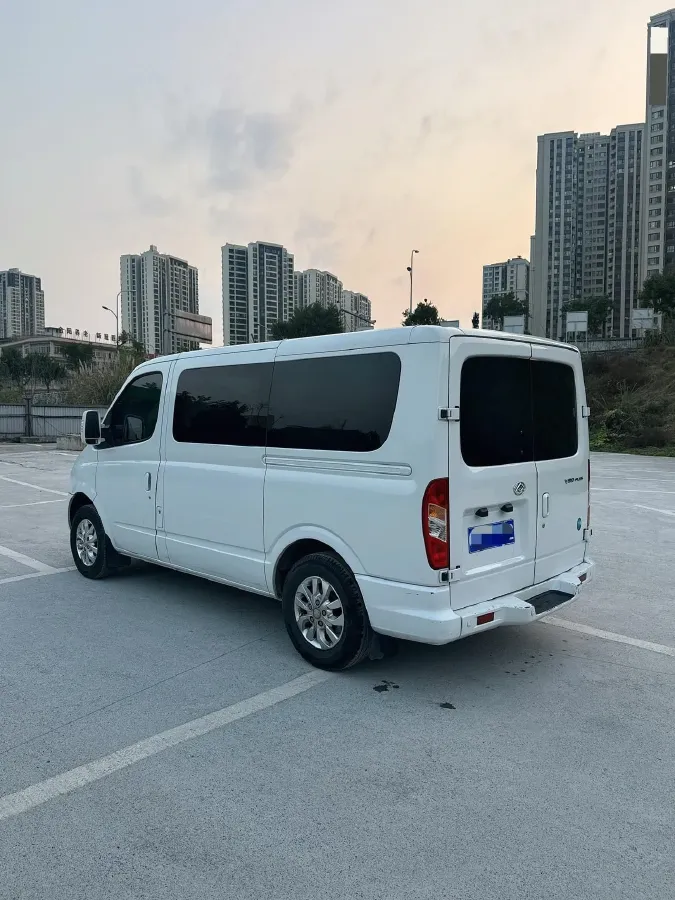 2021 MAXUS XinTu V80 2.0T 139HP L4 6MT,autocango,china used car exporter,china ev exporter,chinese used car exporter,chinese used ev exporter