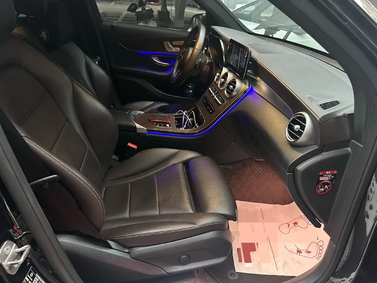 2022 Mercedes-Benz GLC Class 2.0T 258HP L4 9AT,autocango,china used car exporter,china ev exporter,chinese used car exporter,chinese used ev exporter