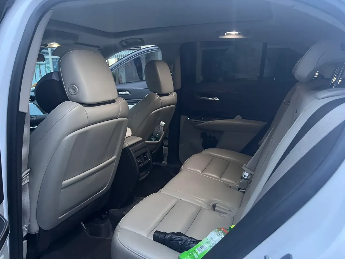 2022 Cadillac XT4 2.0T 237HP L4 9AT,autocango,china used car exporter,china ev exporter,chinese used car exporter,chinese used ev exporter