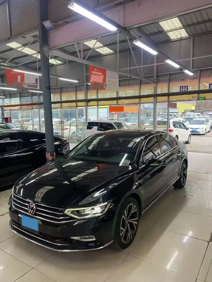 2021 Volkswagen Magotan 2.0T 186HP L4 7DCT,autocango,china used car exporter,china ev exporter,chinese used car exporter,chinese used ev exporter