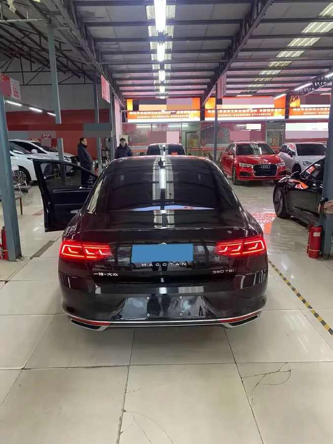 2021 Volkswagen Magotan 2.0T 186HP L4 7DCT,autocango,china used car exporter,china ev exporter,chinese used car exporter,chinese used ev exporter