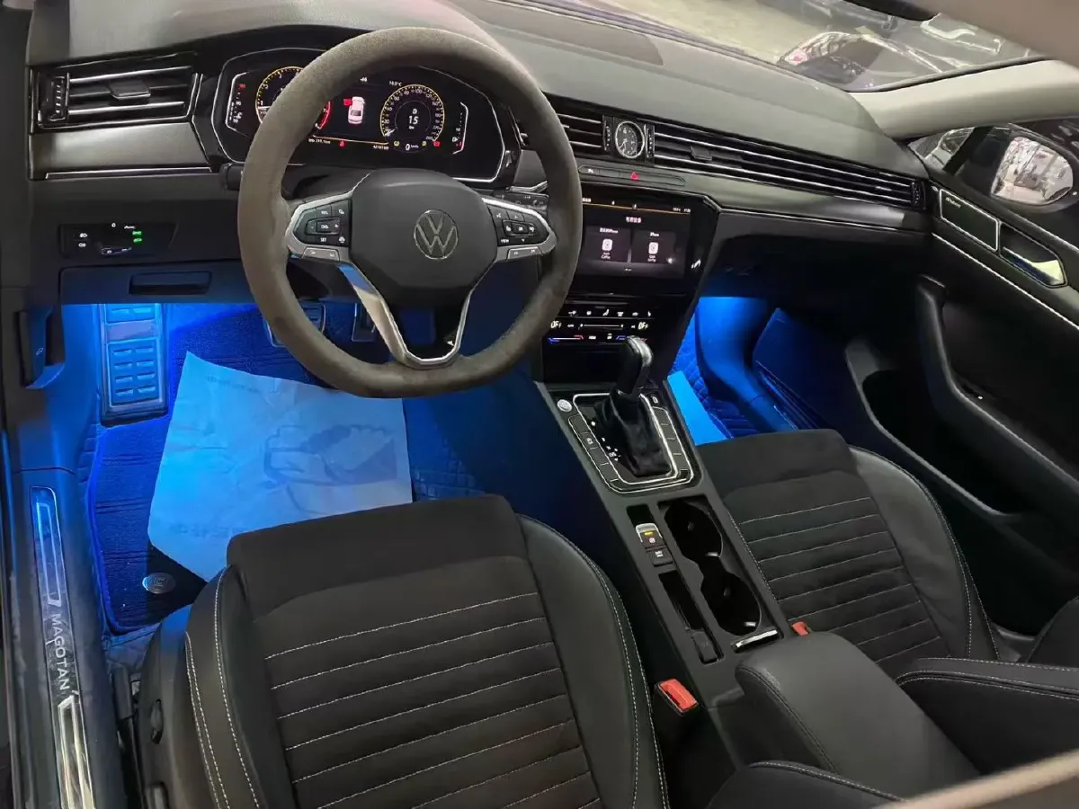 2021 Volkswagen Magotan 2.0T 186HP L4 7DCT,autocango,china used car exporter,china ev exporter,chinese used car exporter,chinese used ev exporter