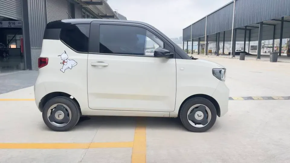 2020 WuLing HongGuang MINI EV BEV 13.8KWH,autocango,china used car exporter,china ev exporter,chinese used car exporter,chinese used ev exporter