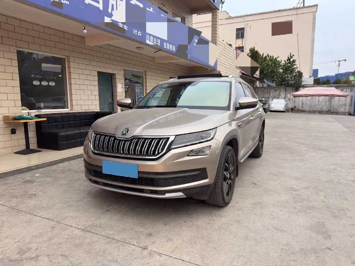 2020 Skoda Kodiak 2.0T 186HP L4 7DCT,autocango,china used car exporter,china ev exporter,chinese used car exporter,chinese used ev exporter