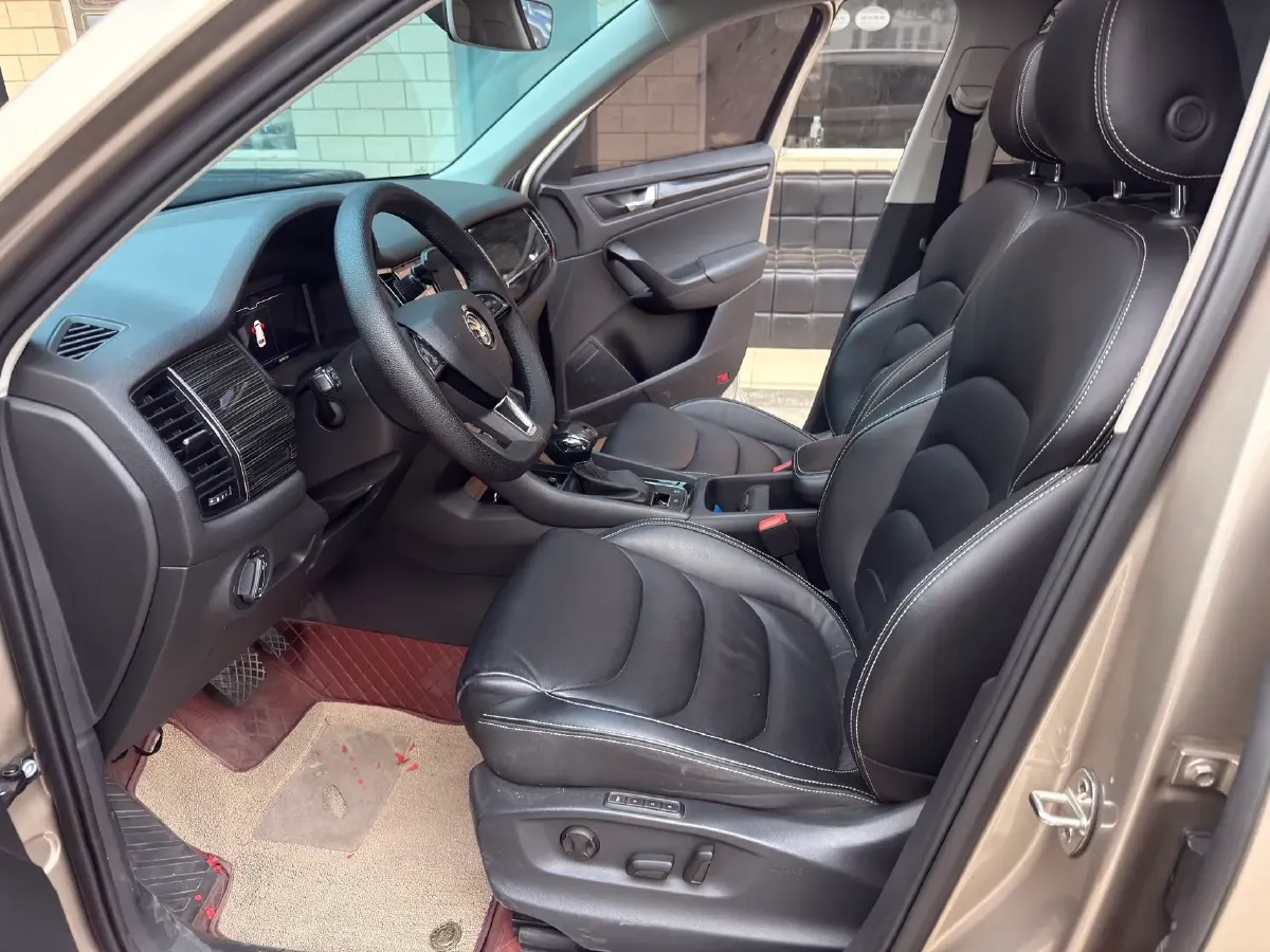 2020 Skoda Kodiak 2.0T 186HP L4 7DCT,autocango,china used car exporter,china ev exporter,chinese used car exporter,chinese used ev exporter